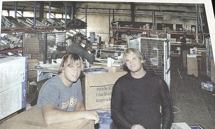 Fædrelandsvennen 5. september 2003: «Søgne-bedrift stor på nettauksjon».